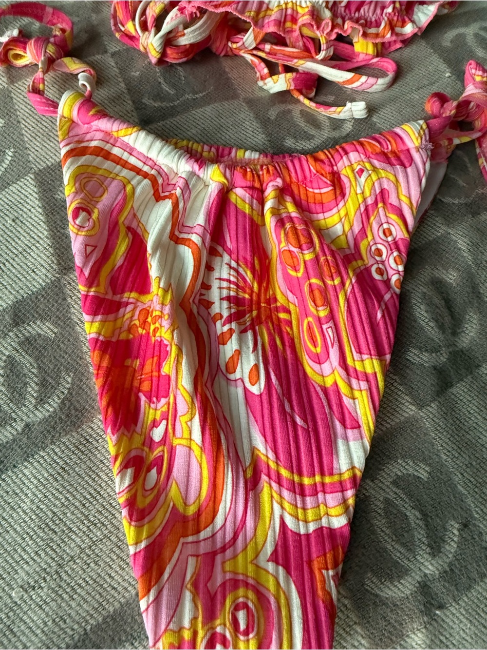 Pink Retro Print Ribbed String Bikini Set Size L - Picture 5 of 5
